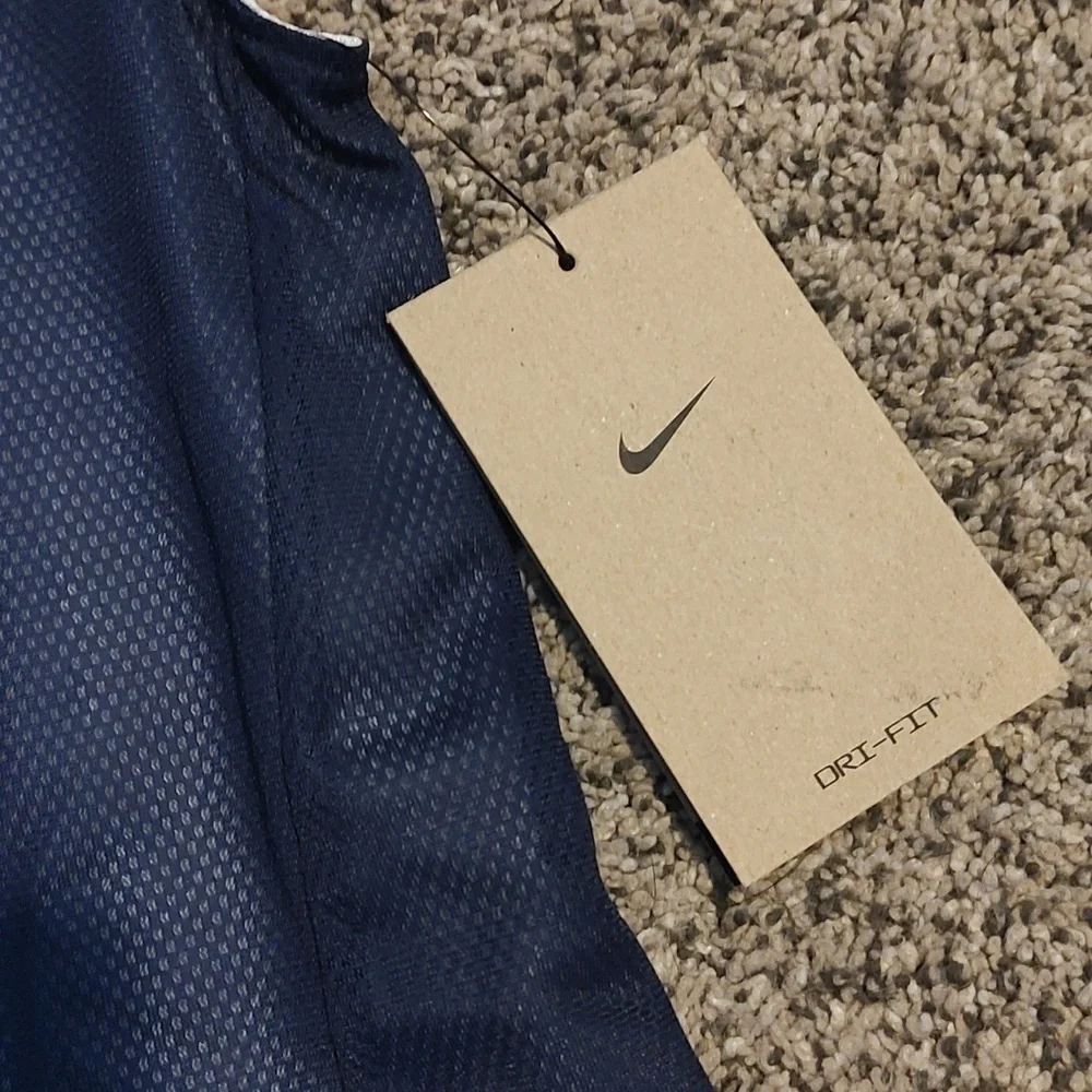 NWT Nike Reversible Boys Mesh Tank